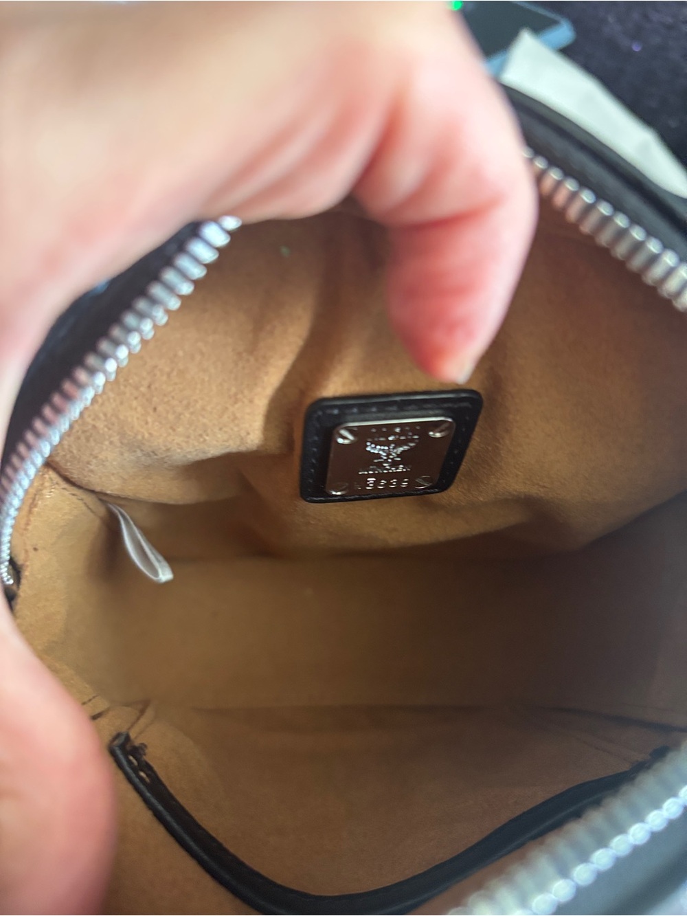 Mcm limited year of the bunny crossbody - Picture 11 of 17